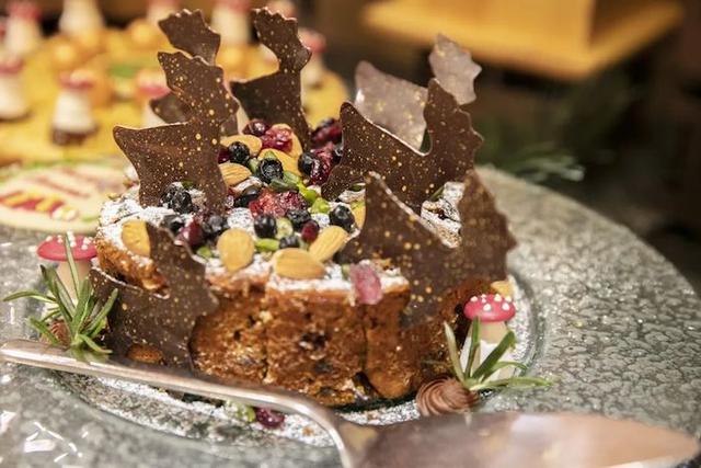 今年的平安夜，我们选出了这些有点“好吃”的圣诞桌 | 北京篇