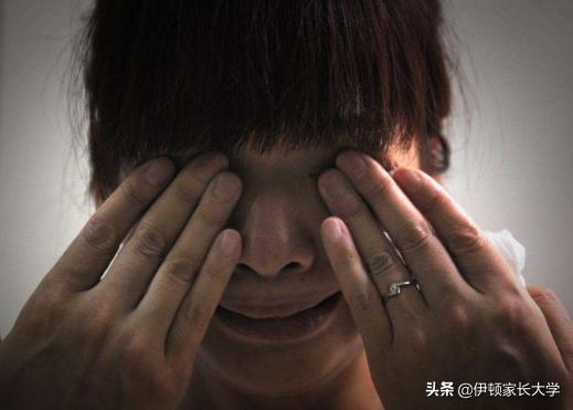 「超级宝妈」花6000块钱换来孩子窒息憋死:遵循父母的天性,胜过一切早教