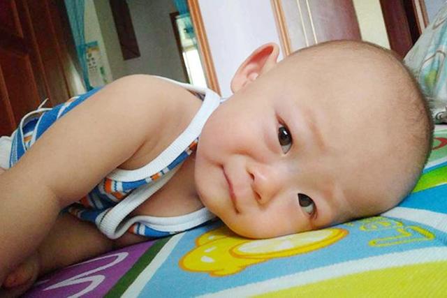 天使宝贝■断奶不等于“断妈”，宝妈用了这种断奶方式，看见宝宝后流下泪水