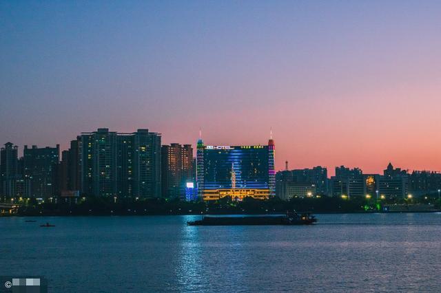 广东最大的市,相当于10个深圳,585个澳门!