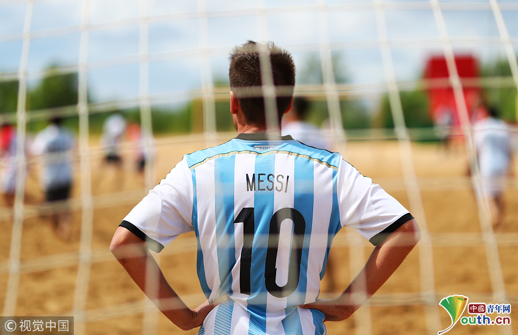 2018俄罗斯世界杯:阿根廷克罗地亚球迷提前上