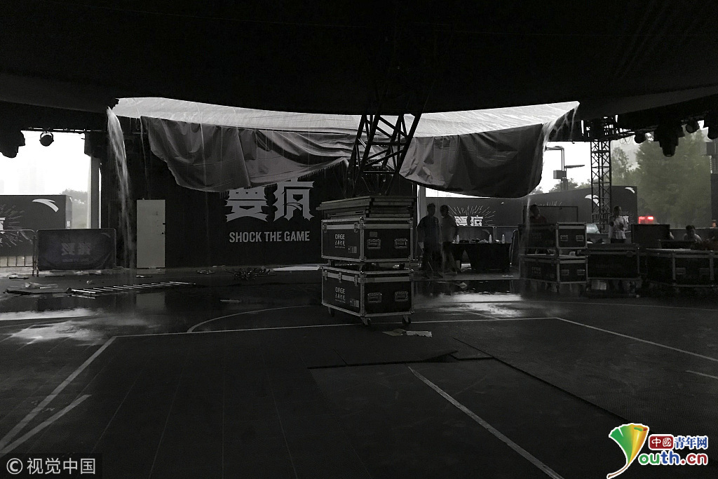 2018汤普森中国行济南站:真·倾盆大雨冲垮