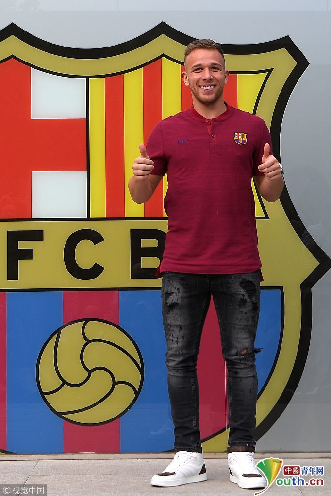 18\/19西甲前瞻:阿图尔正式加盟巴塞罗那 抵达诺