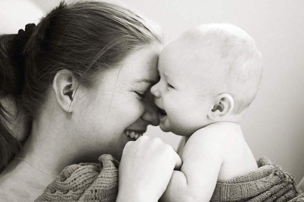 感动全网！63岁母亲第一次穿上婚纱，新郎竟是自己女儿