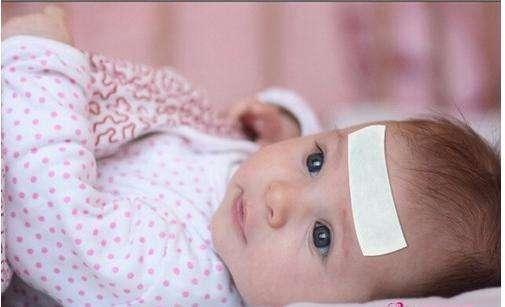 宝宝发烧，与其排队99号慢慢等，不如先自查！