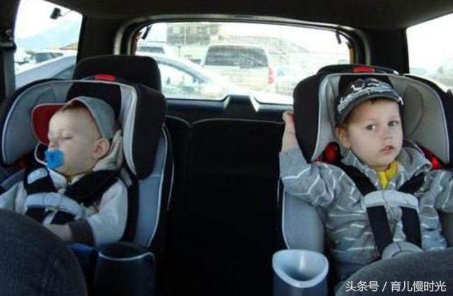 宝宝晕车的表现：哭闹，嗜睡，特别乖