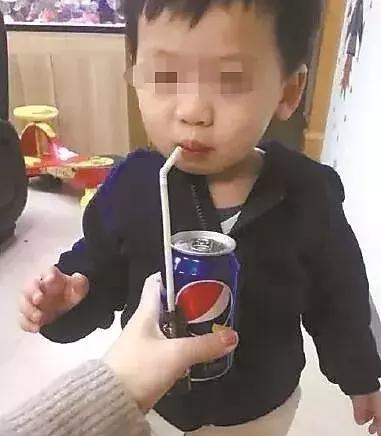 给宝宝喂药，灌哄骗，你觉得哪招更管用？