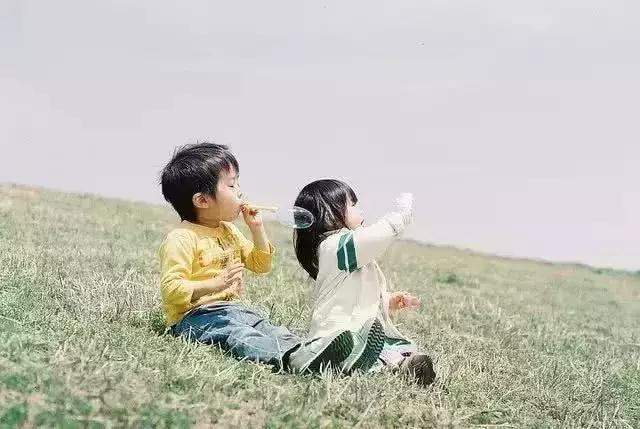 10岁之前，孩子经常有这3种表现暗示情商低