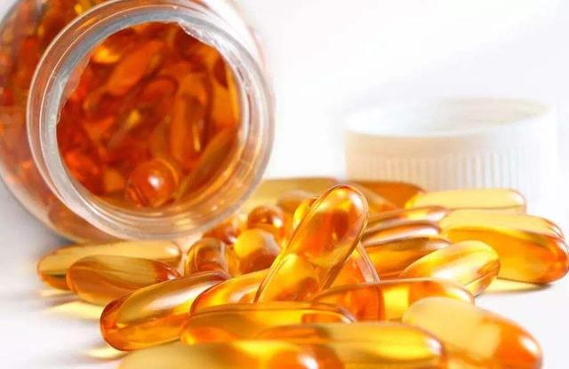 鱼油和鱼肝油，给宝宝补充DHA该选哪个？