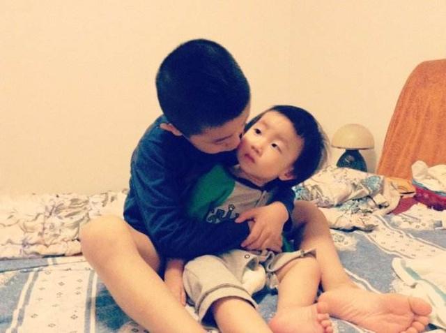养育二胎的苦和累，因为俩宝的一次争论，都被融化了！