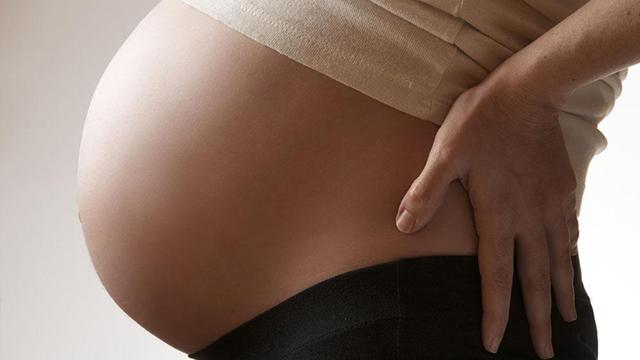 产妇年龄越大，“胎停”的概率越高！避免胎停流产，这2步必须做