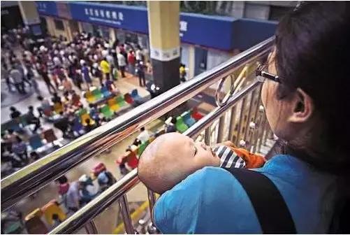 宝宝发烧，与其排队99号慢慢等，不如先自查！