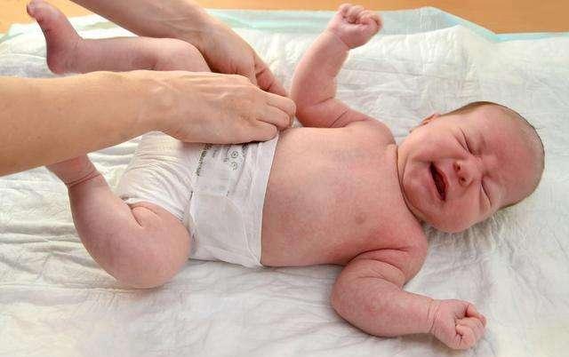 宝宝纸尿裤，省钱也要省心，一天换几片才不浪费？