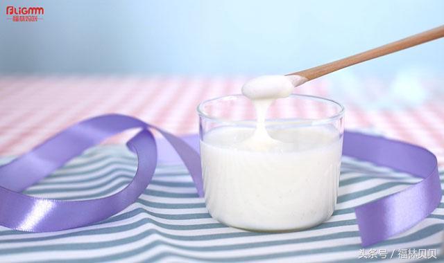它是应季必吃的黄金营养搭配，细腻顺滑比酸奶还美味，宝宝超爱喝