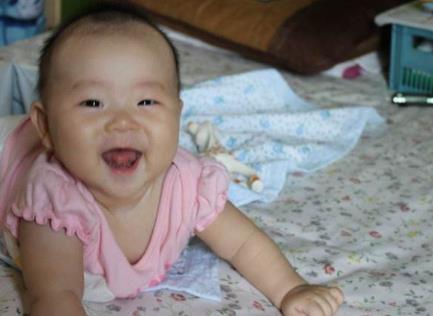 1岁内宝宝最难“伺候”的两个时期，新手爸妈该怎么做？