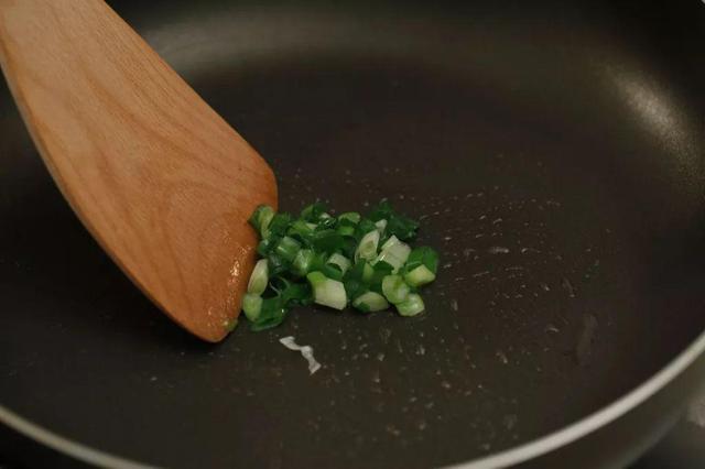 辅食：它的蛋白质含量是鸡蛋的几十倍，不给宝宝吃就亏大了