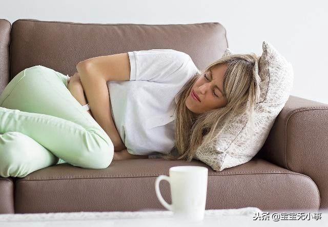 孕期出现这3种情况，可能是羊水过少，孕妇中一个就应该注意