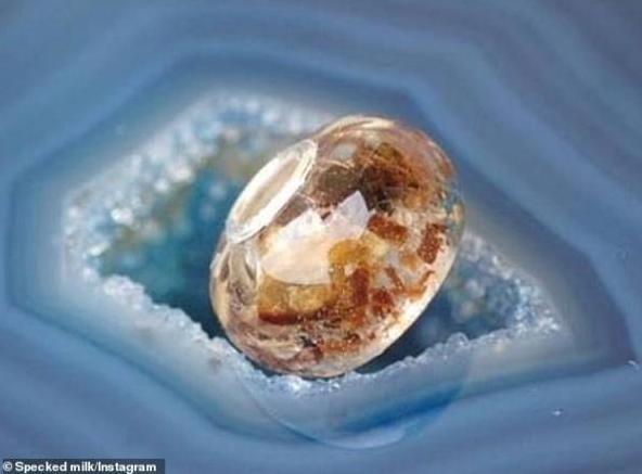 你会用吗？美国珠宝店将新生儿掉落的脐带制成珠宝，价格还便宜