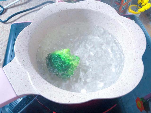 养胃易消化，宝宝越吃越聪明，妈妈要懂得搭配哦