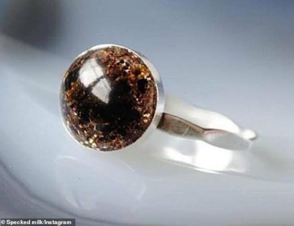 你会用吗？美国珠宝店将新生儿掉落的脐带制成珠宝，价格还便宜