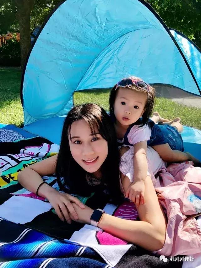 三年抱两 前港姐宣布怀二胎是女儿：最好的生日礼物