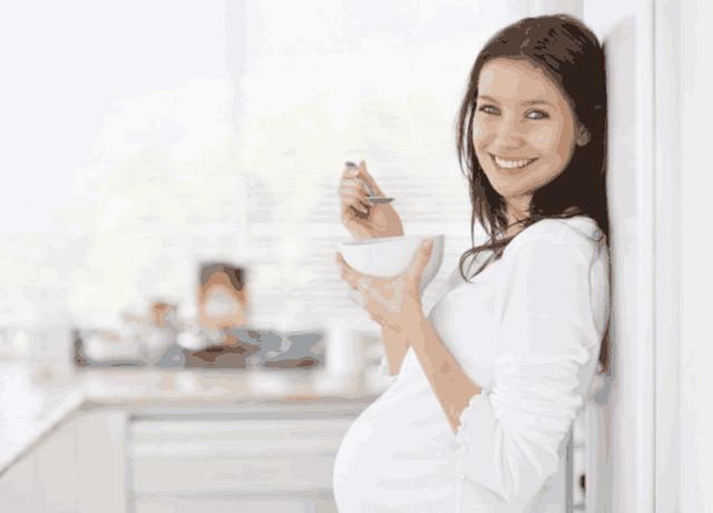 胎宝这时开始变的“贪吃”，许多孕妈不知道，等出生后挑食就晚了