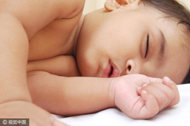 容易造成宝宝生病的吃手习惯，靠这六点来戒掉
