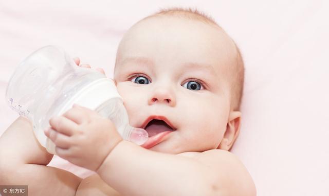 产后母乳不足，如何对新生儿进行奶粉和母乳的混合喂养？