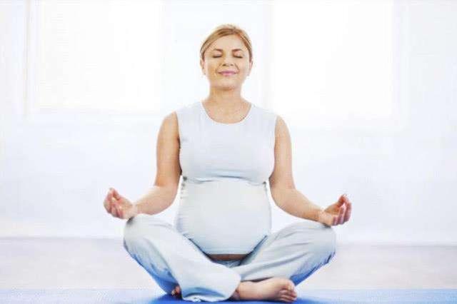 亲身经历：孕妇顺产到底有多痛？犹如断10根肋骨！你还敢结婚吗？