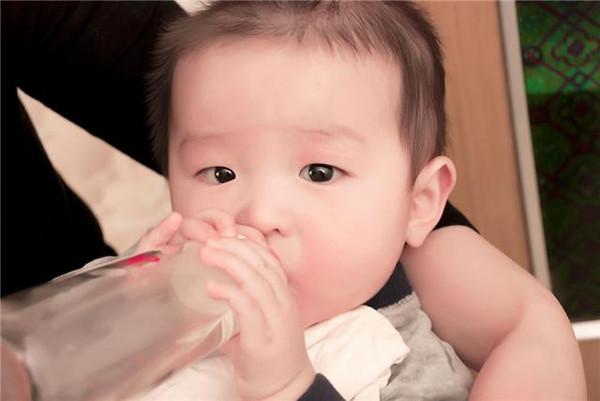 孩子3岁前没吃对，以后脾胃差、长不高，连儿科医生都一直强调！