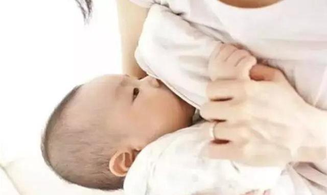 哺乳期宝妈一定要管住嘴，贪吃宝宝没得喂，后悔都来不及