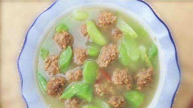 自制鸡肉珍珠丸子，让味蕾体验鲜嫩香滑