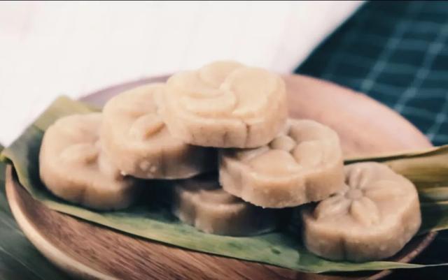 八珍糕的适应人群以及如何使用？