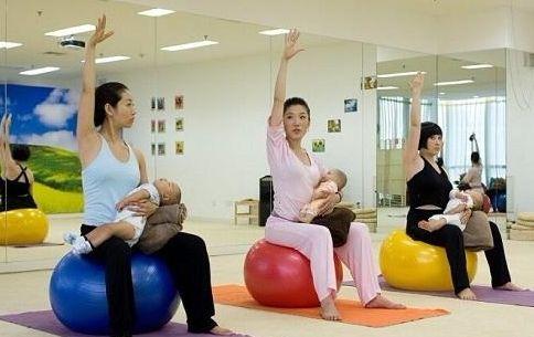 生孩子后有的宝妈很快变瘦，身材恢复很好，或许与这3个方面有关