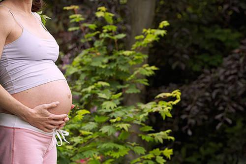 怀孕后千万要避开这种坐姿，易造成胎儿不正！别怪我没提醒你