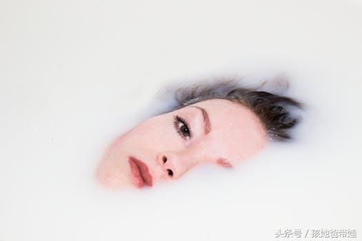 天气变冷，给宝宝洗澡真是难事，记住以下几点就够了