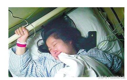 产妇分娩时你在做什么？宝爸：你以为我真在玩手机？好心被当驴肝肺！
