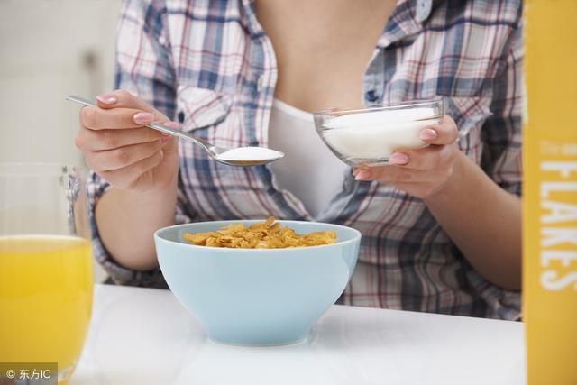 月子妈妈不吃肉，可能气血不足宝宝没奶水吃！产妇吃什么肉好呢？