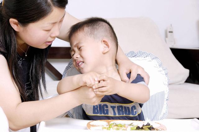 别让你的无知“毁”了宝宝的脾胃，宝妈这样做，是在伤害宝宝！