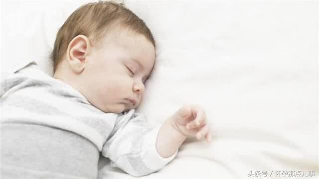 简单！妈妈只需做好这3件事，孩子就能拥有一个良好睡眠习惯