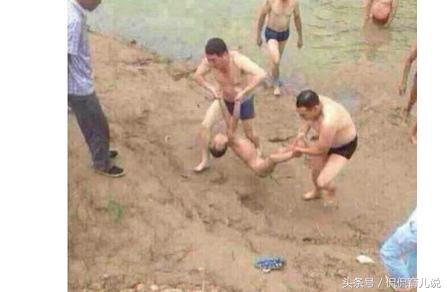 小孩溺水有多恐怖?孩子溺水被救回家不敢告诉父母,当晚他就没了!