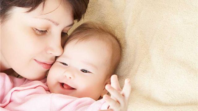 婴儿多大能辨认出妈妈，很多人猜错，看完文章却笑了