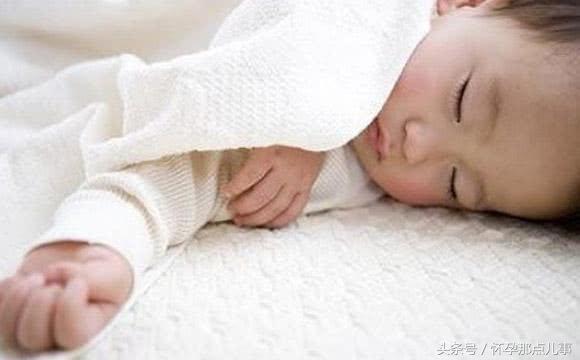 简单！妈妈只需做好这3件事，孩子就能拥有一个良好睡眠习惯