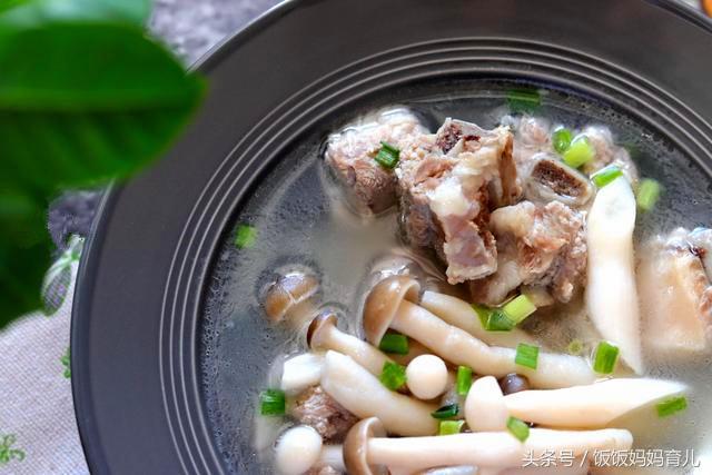 4碗适合这个季节给孩子喝的汤，每一道都营养鲜美，越喝越想喝