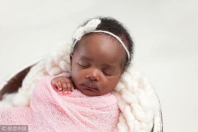 宝宝的耳屎不要随便掏，危害很大！