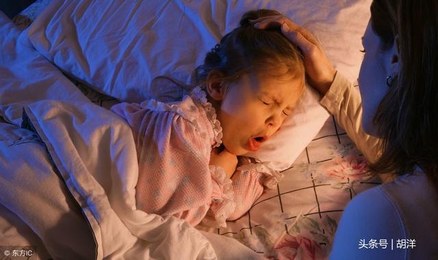 常受宝宝夜咳的父母看过来，止咳药吃的根本不对，真正病因是这些
