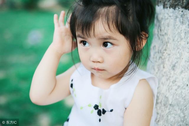 孩子在幼儿园被同伴打了，如何做个理智的家长？