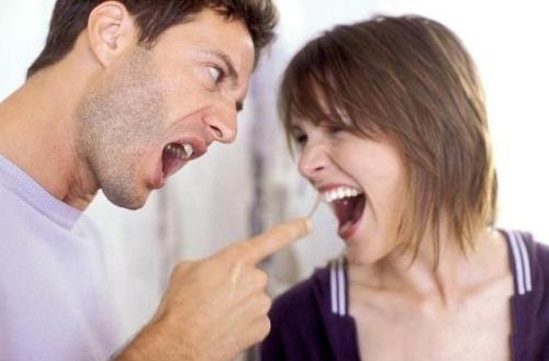 惹孕妇生气的后果很严重，谁都承受不起，须警惕