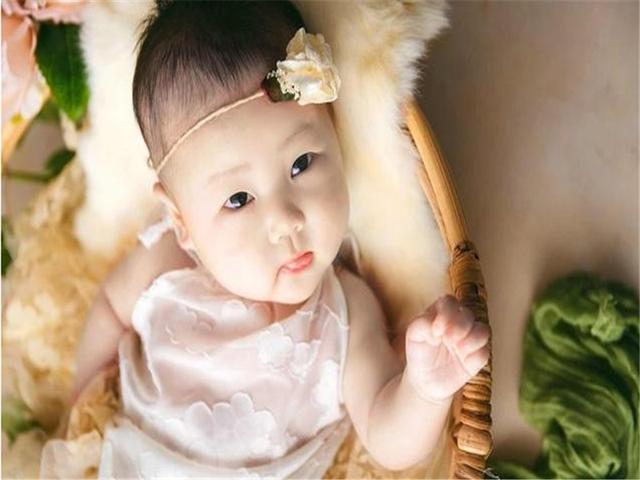 宝宝头围大小，和聪不聪明没有关系呢！聪明宝宝日常行为能看出来