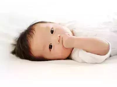 宝宝总是爱哭闹？可能是猛长期到了